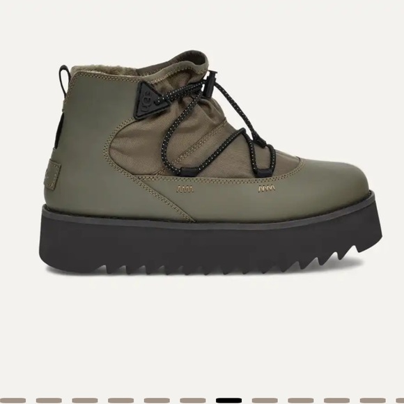 UGG Olive Platform Boots - Picture 1 of 7